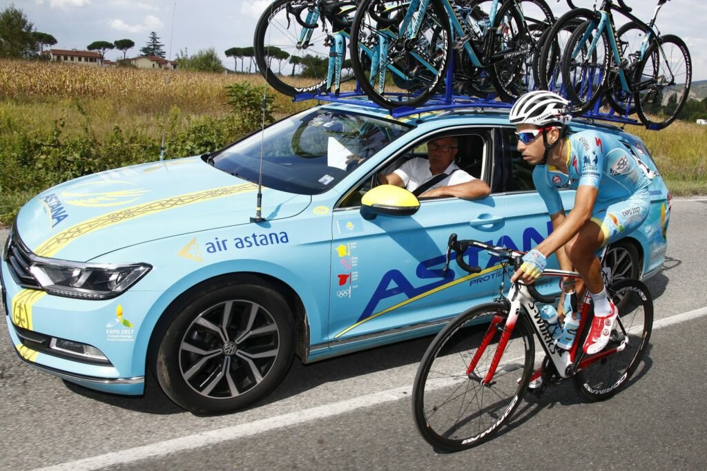 Aru a colloquio con Beppe Martinelli (Bettini Photo)