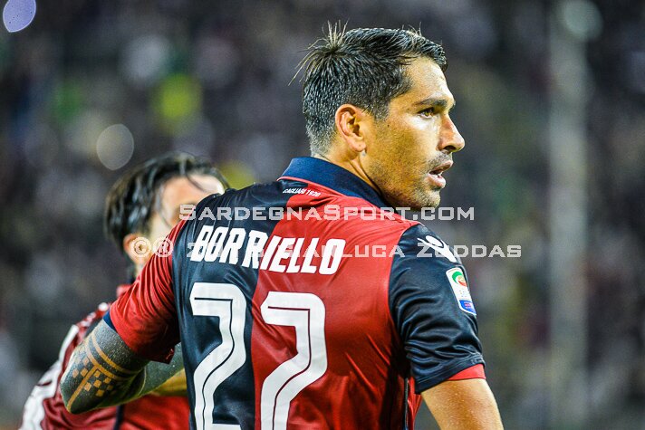 Cagliari-Borriello, lamentele e risposte: i motivi del crack