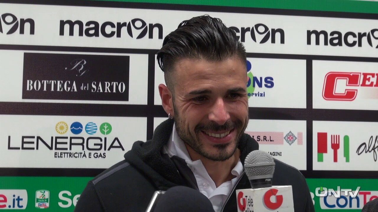 Simone Aresti, originario di Narcao, ha giocato con Cagliari, Pistoiese, Alghero, Savona, Pescara, Ternana