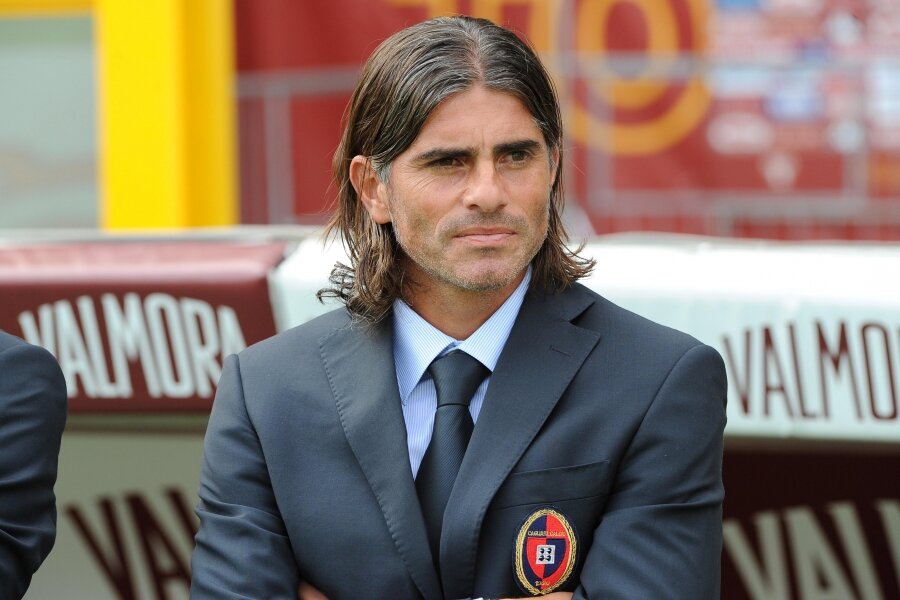 Diego Lopez sulla panchina del Cagliari