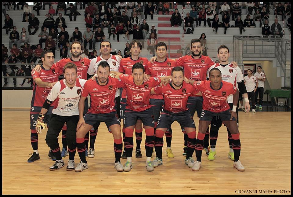 La squadra del Futsal Città di Sestu al completo